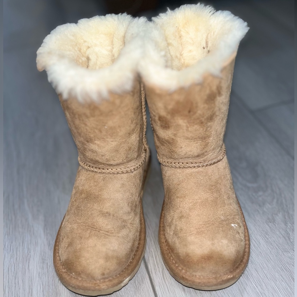 UGG Bailey Bow II Girl Boots Chestnut - Picture 3 of 5